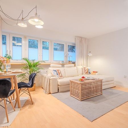 Апартаменты Rezydencja Filmowa- Wygodny Apartament 10 Min Od Lotniska I Centrum Варшава Экстерьер фото